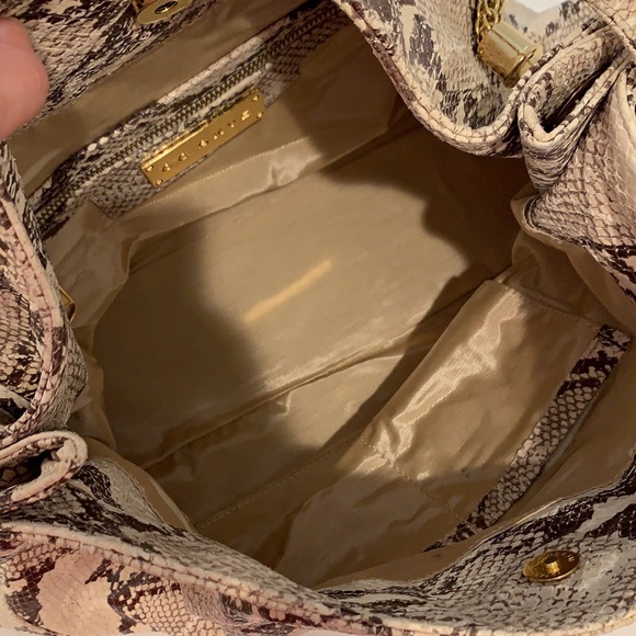 CC SKYE Python handbag beautiful and like new - Picture 5 of 6